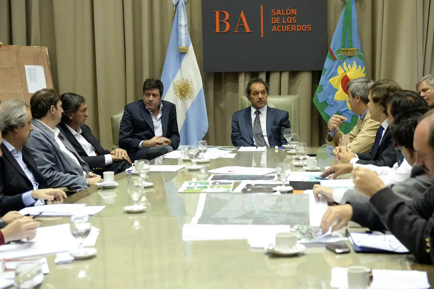 Scioli y Mariotto recibieron a intendentes de distritos inundados