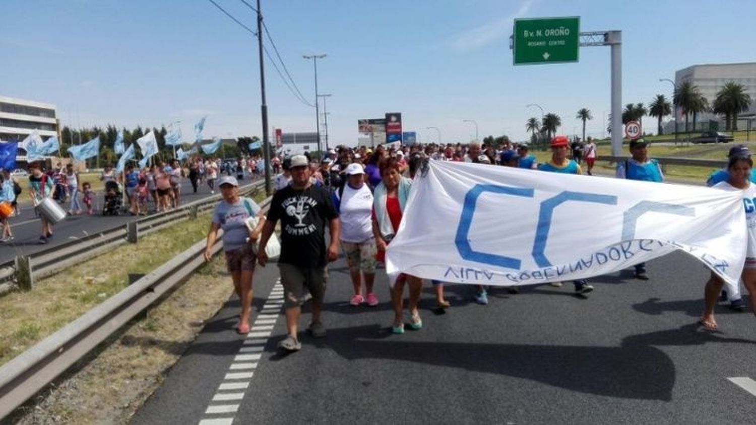 Organizaciones sociales protestan contra el ajuste en Rosario
