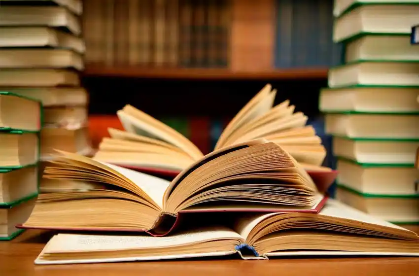 Miércoles de lectura en la biblioteca Estrada