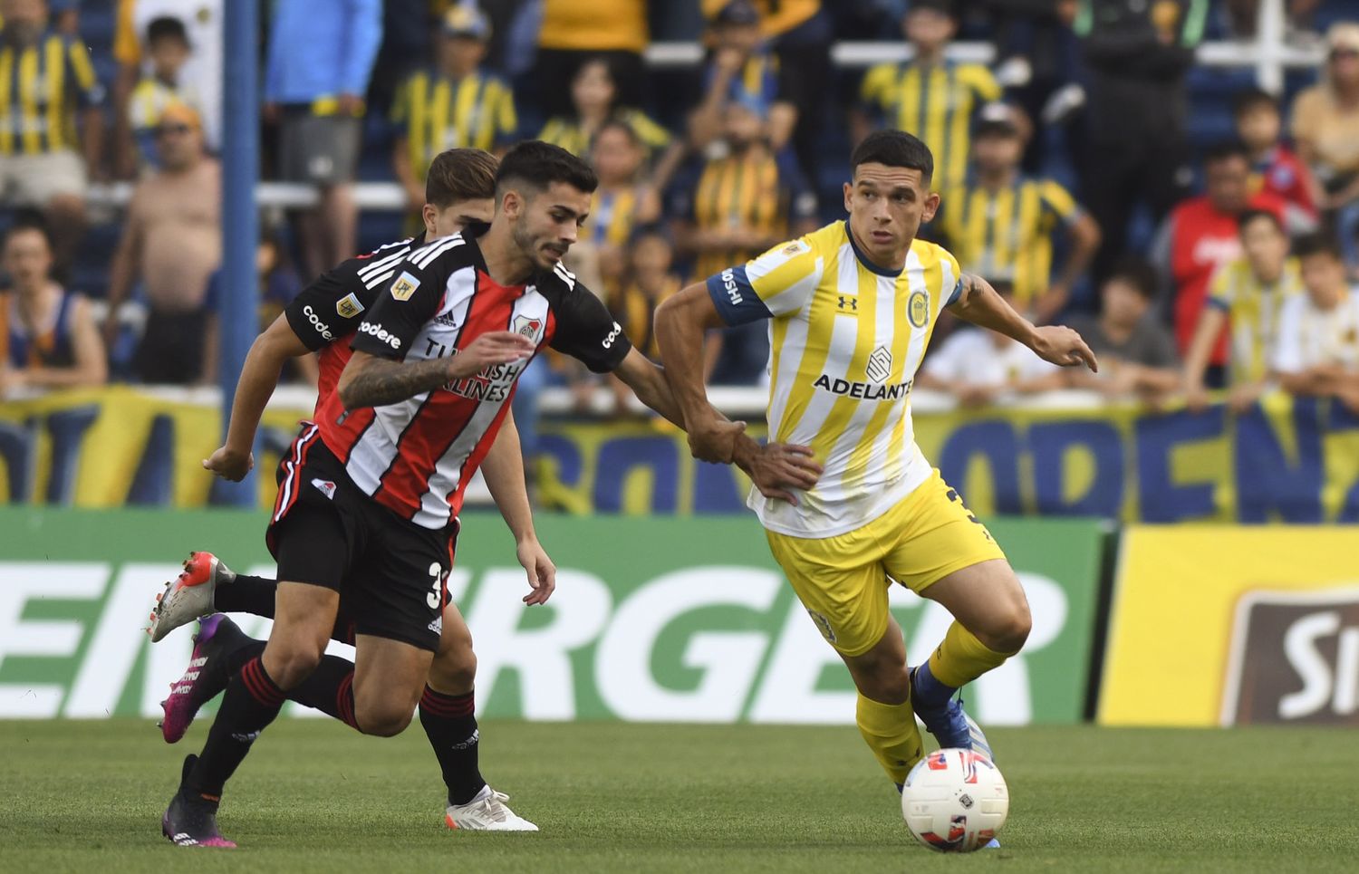 River remontó y le puso freno al ímpetu de Central