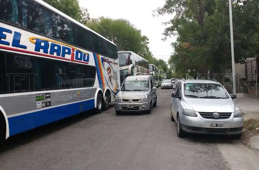 El Rápido: otro paro afecta el transporte de media y larga distancia