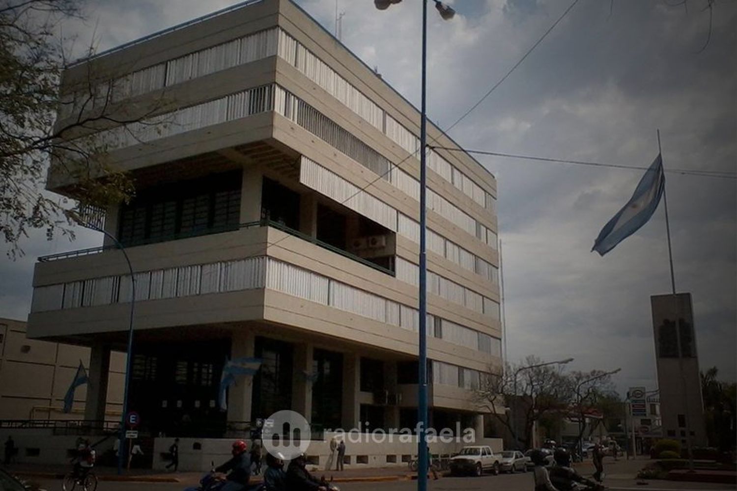 Suspensión de atención municipal y clases tras la tormenta: sigue el alerta por lluvia