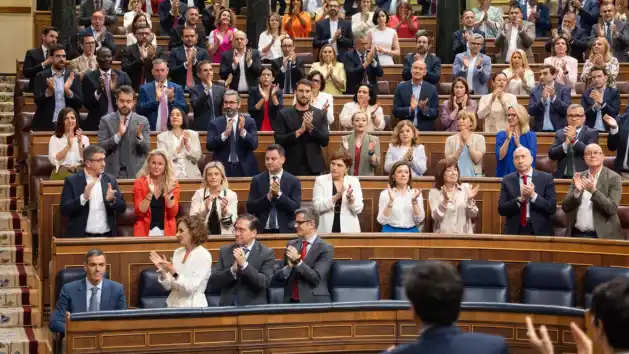 Resiste. Pedro Sánchez dice que seguirá gobernando. Foto PSOE.