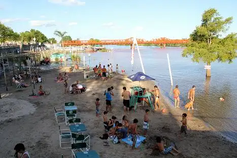 Bajó el río: Comienzan a recuperar las playas y los espacios verdes