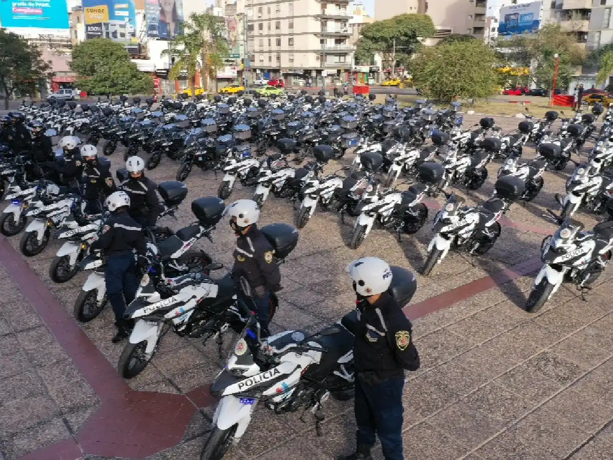La Policía de Córdoba recibió 100 nuevas motocicletas para patrullaje