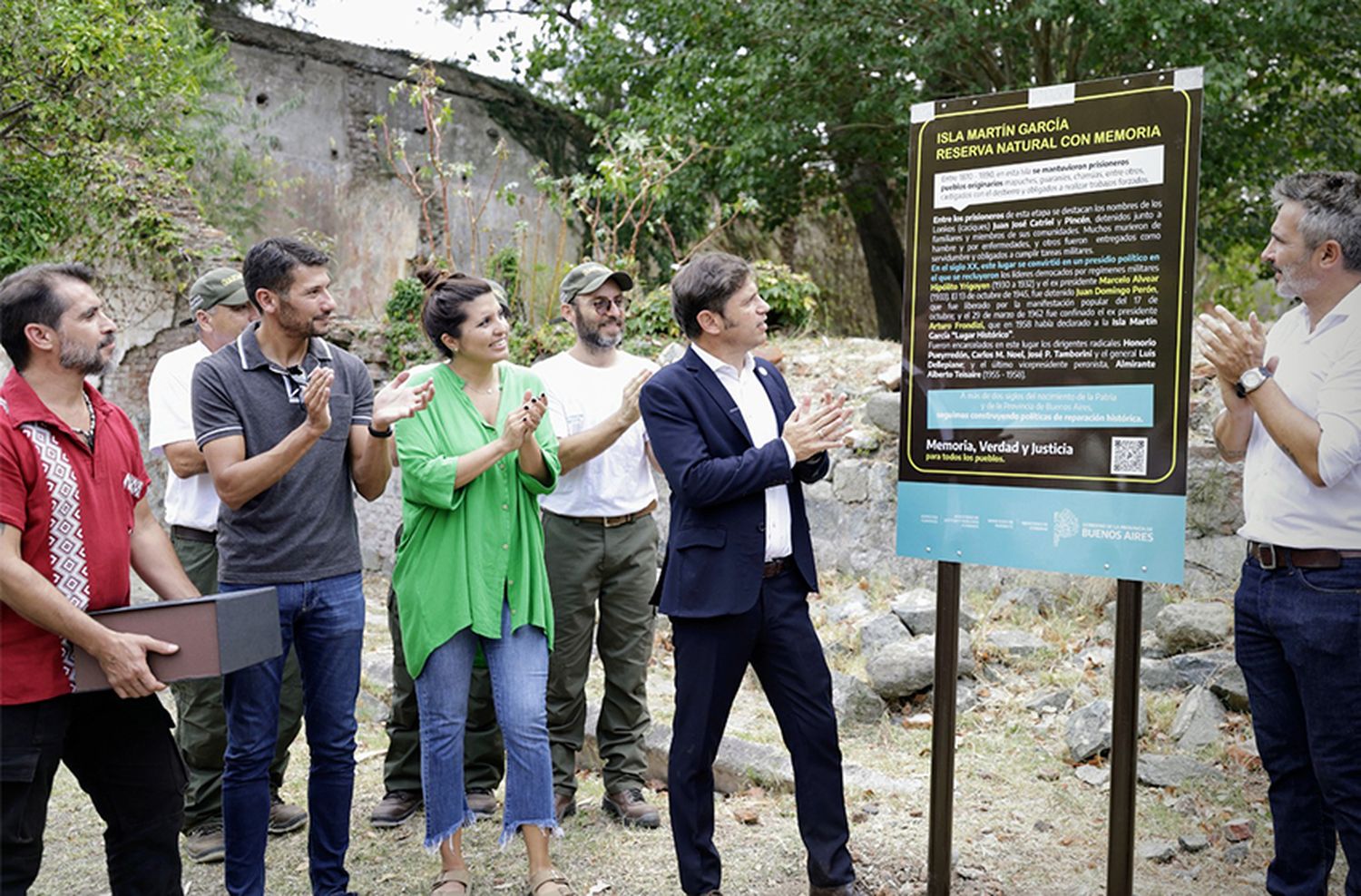 Kicillof inauguró una usina y recorrió el Parque Fotovoltáico en la Isla Martín García