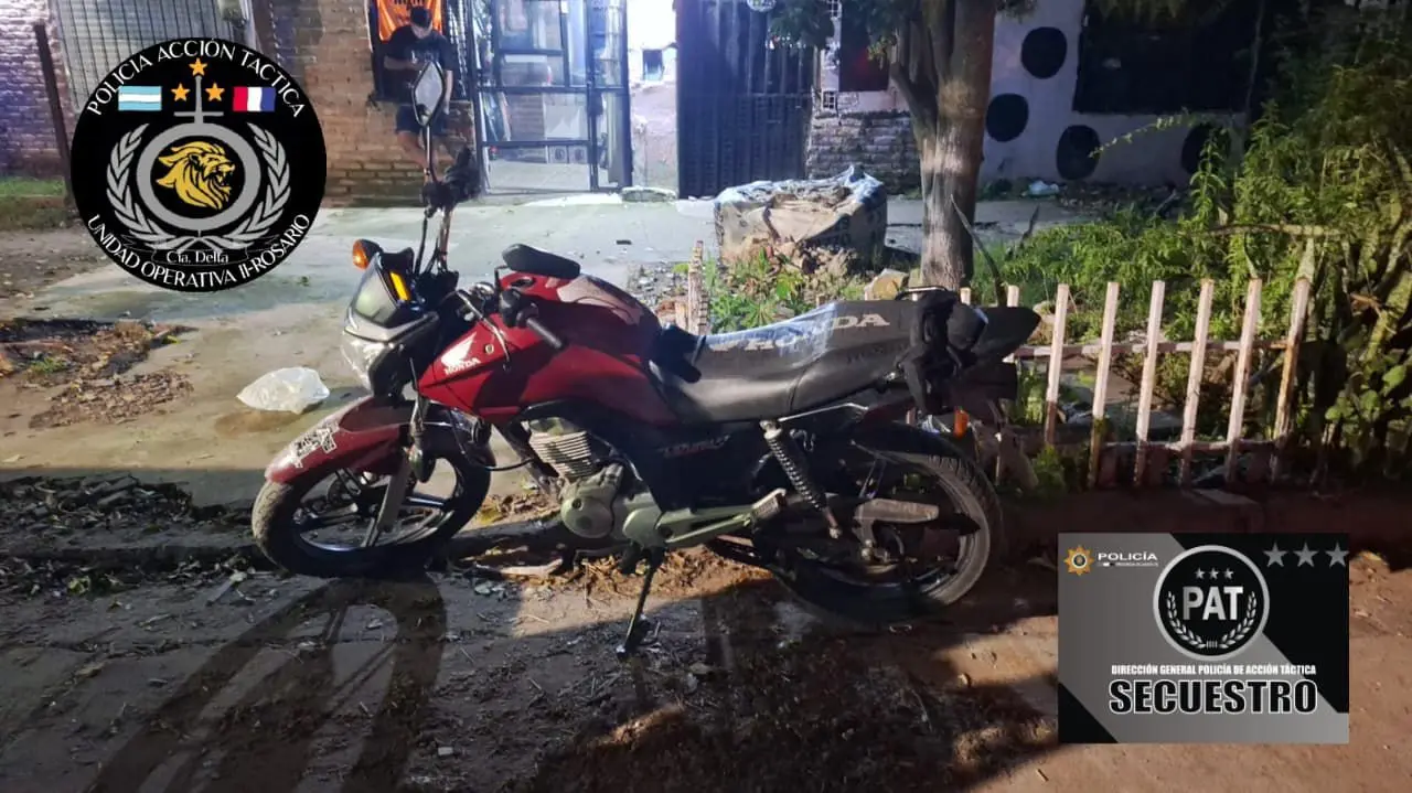 Le robaron la moto, apareció abandonada en la calle con el tambor roto y la recuperó