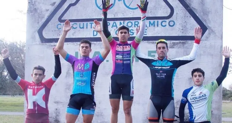 En su homenaje, Agustín Basualdo ganó en el Panorámico del Oeste
