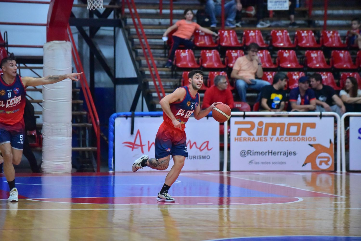 Llegó la hora del debut.