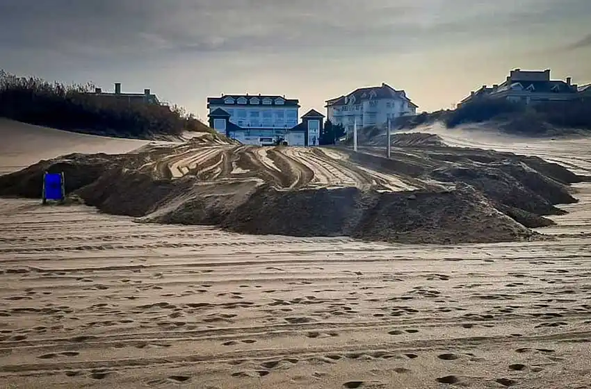 El Municipio de Pinamar denunció penalmente a un hotel que destruyó un médano en Cariló