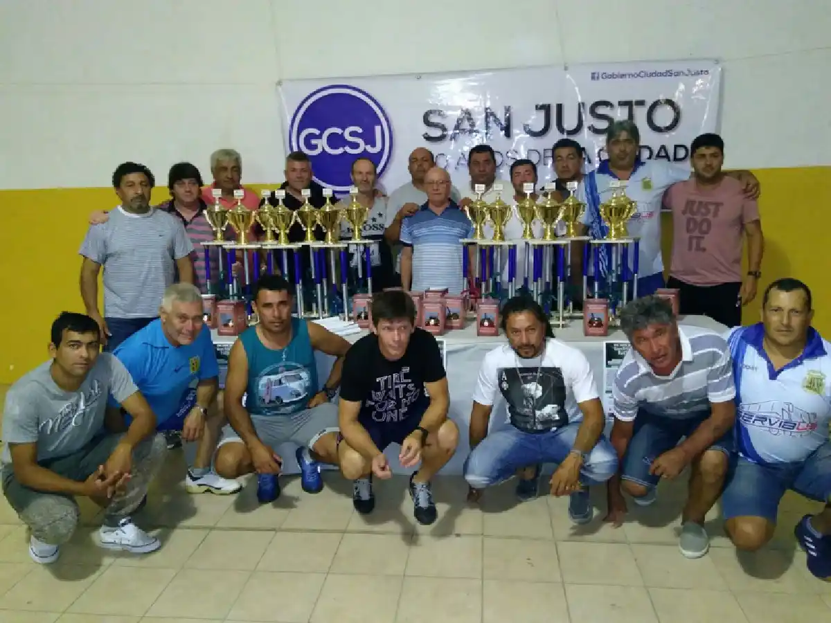 Los veteranos jugaron en San Justo