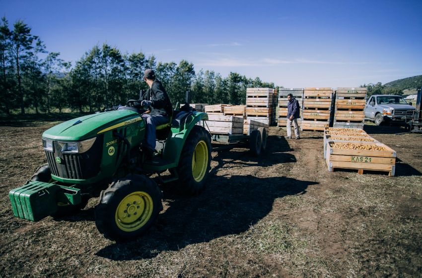 La obra pública afecta la producción en el sector agrícola, según el representante de los ingenieros.