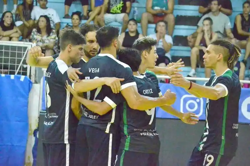 Policial venció a Defensores
de Banfield en un épico juego