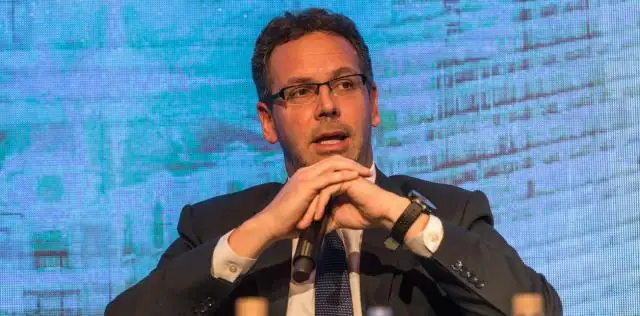 Economistas de elite encienden luces amarillas sobre el plan Sandleris
