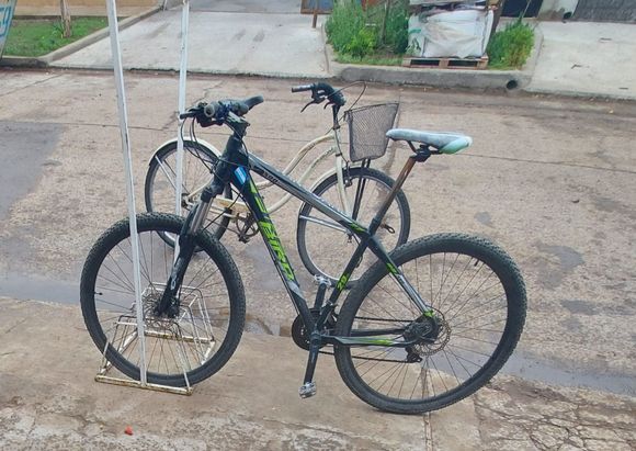Fueron a la iglesia y les robaron las bicicletas