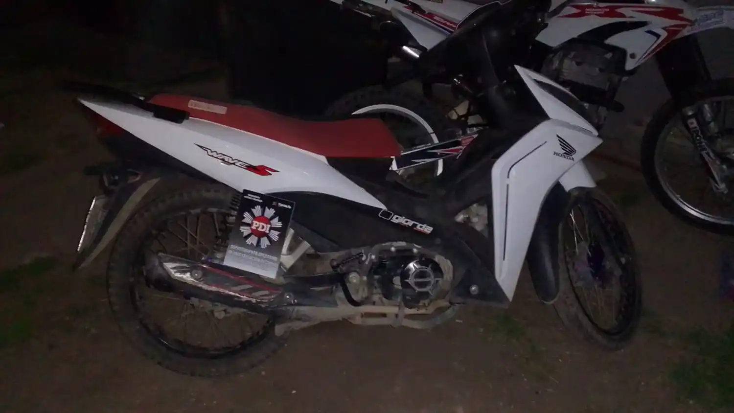 Allanamiento en la región: fuerzas de Santa Fe y Córdoba secuestraron una moto y una escopeta - 2