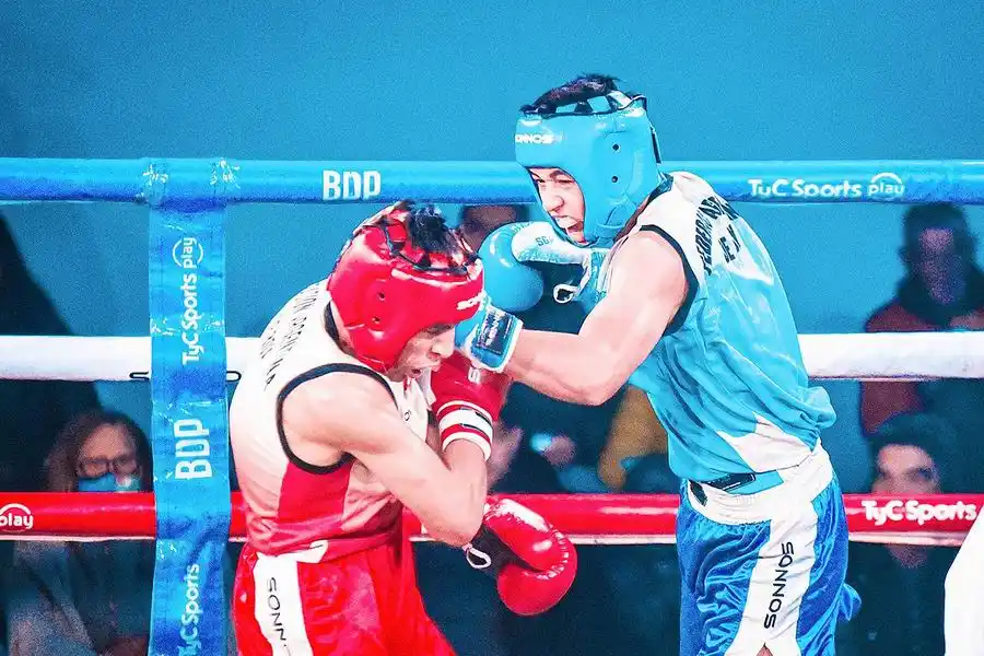 Velada pugilística provincial en
el estadio del club 8 de Diciembre