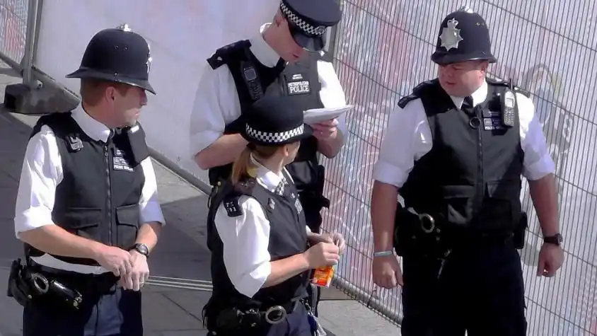 Hackearon la cuenta de la Policía de Londres en Twitter