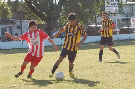 En su vuelta a primera, Black River se quedó con los tres puntos