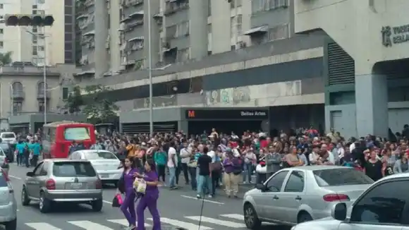 SEGÚN DATINCORP: En Venezuela no quieren un presidente chavista ni uno opositor