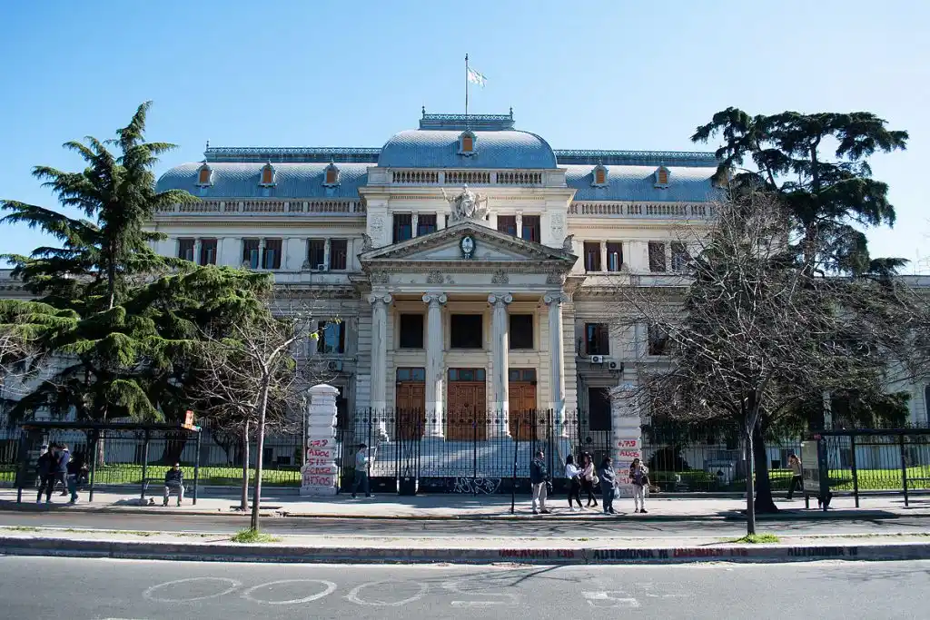 Vuelven a plantear en la Legislatura el desdoblamiento de las elecciones en la Provincia