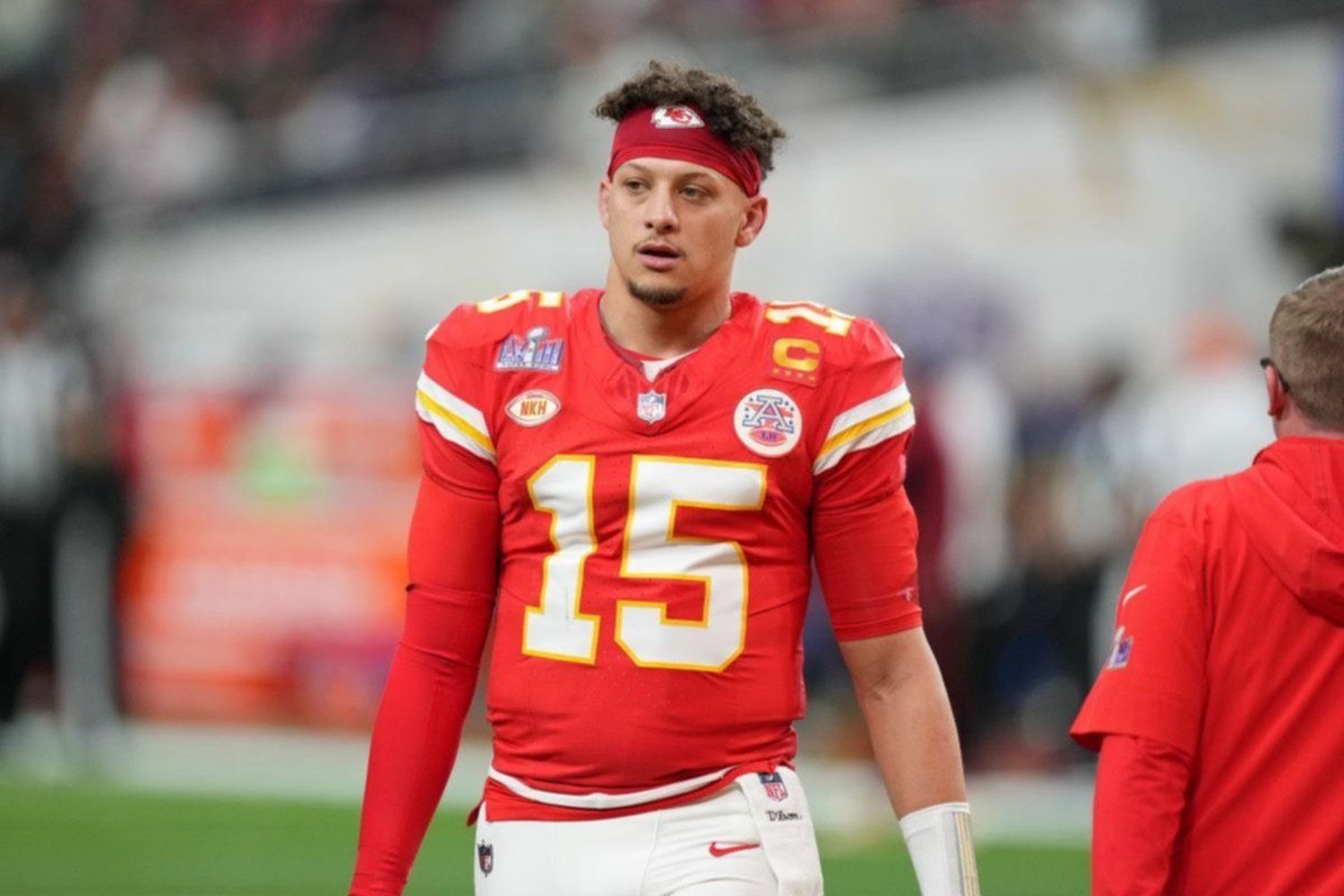 Este es el jugador que gana más dinero que Patrick Mahomes esta temporada