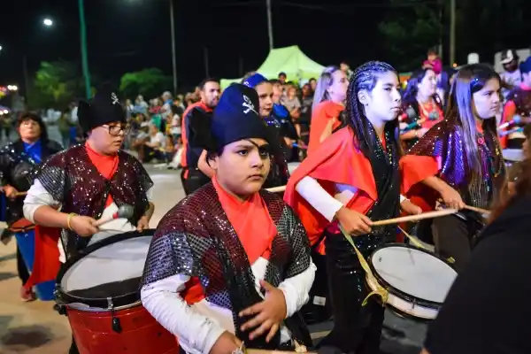 Se viene un fin de semana largo a puro ritmo y color en Chascomús