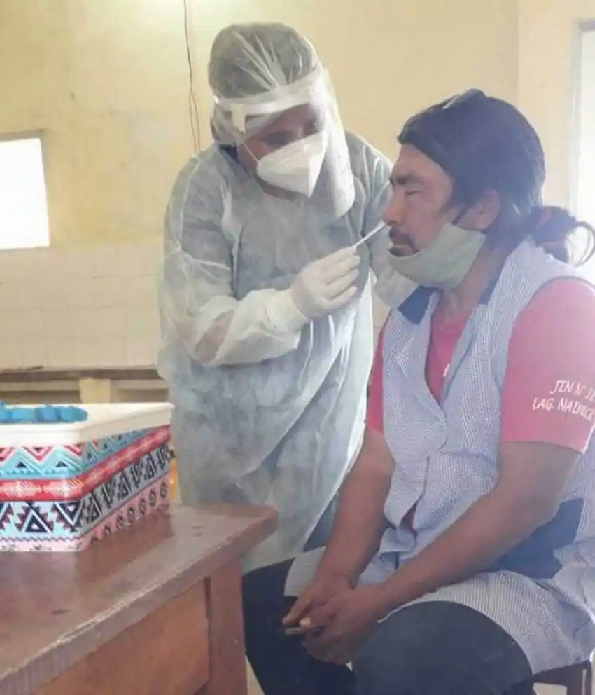 Testeos en instituciones educativas de La Primavera