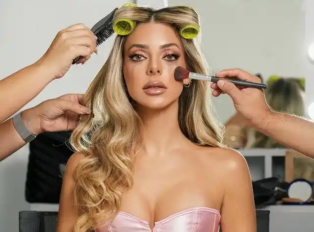 ¿Por qué el nuevo disco de Corina Smith desató la furia de sus fanáticos contra Mora?