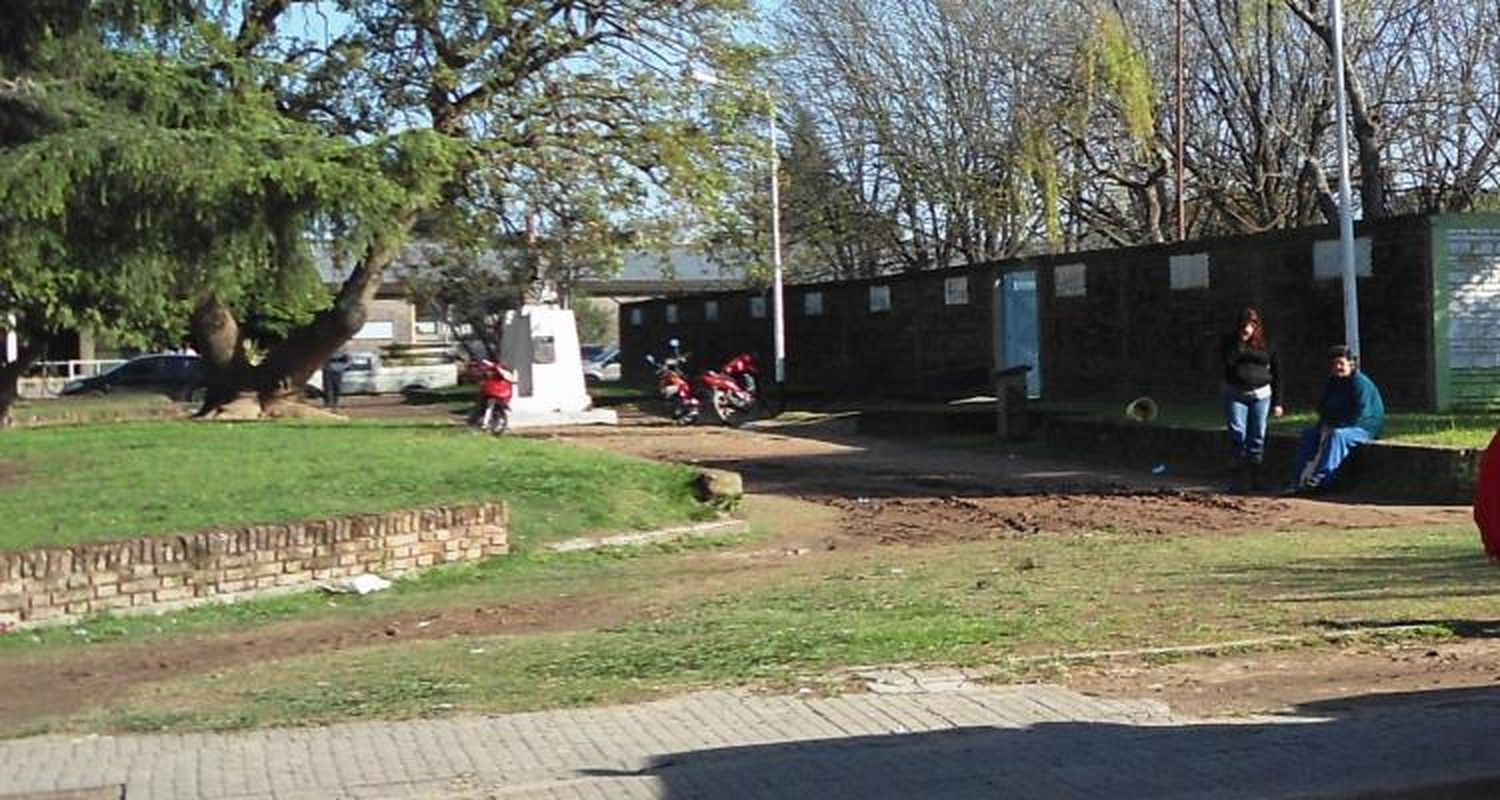 Brutal golpiza a una adolescente de 13 años en la puerta de la Escuela 7