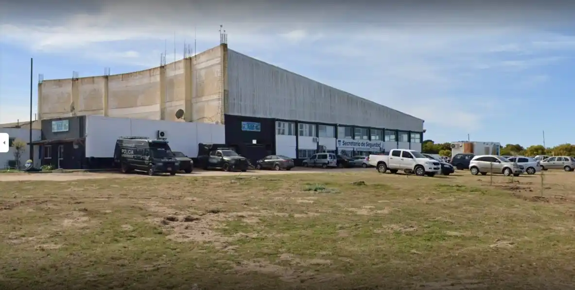 El micro desapareció del playón de la Secretaría de Seguridad.