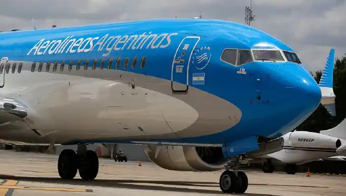 Ocho heridos en vuelo de Aerolíneas por turbulencias