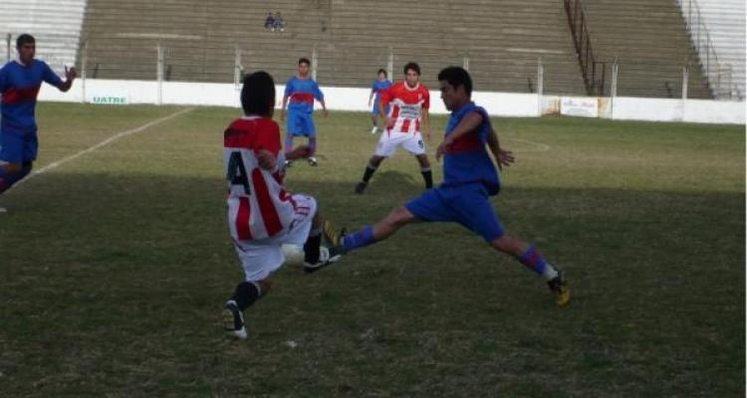 Goleada de Sportivo y primera victoria de Paraná