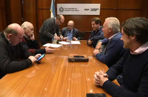 Municipales acordaron un primer aumento salarial del 10%