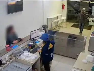 Fue identificado gracias a los registros de la cámara de seguridad.