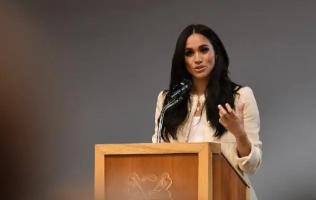 Meghan Markle sugiere que el palacio real dice falsedades sobre ella