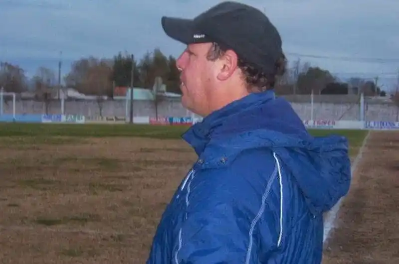 El DT cosechó dos victorias en 8 partidos.