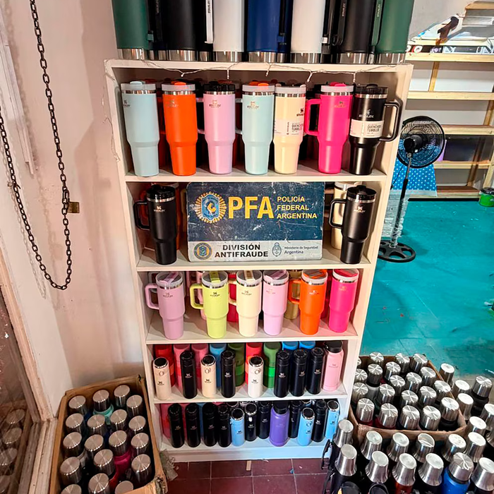 Secuestraron más de 450 vasos, termos y mates falsificados - 2