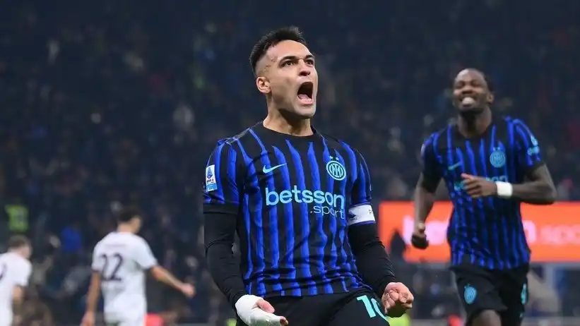 Lautaro Martínez celebra su gol.
