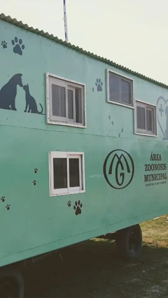 Zoonosis: G. Galarza trabaja en la asistencia a los animales