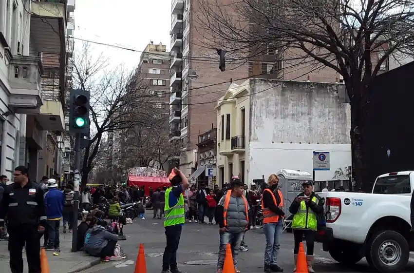Emergencia alimentaria: acampe en Rosario e incidentes en el Congreso