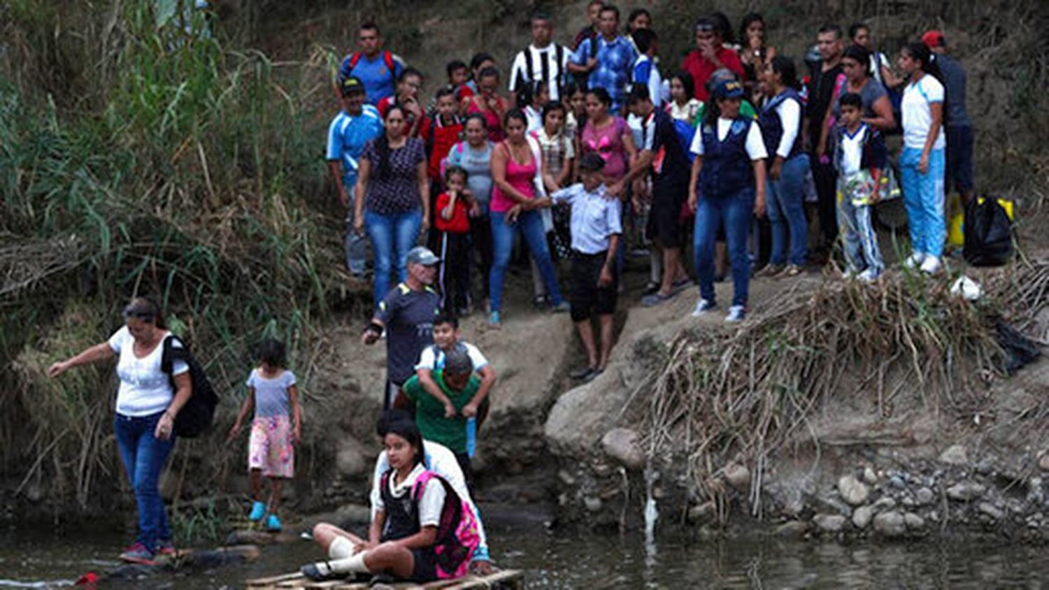 LAS TROCHAS son centros de reclutamiento de venezolanos por parte de grupos irregulares