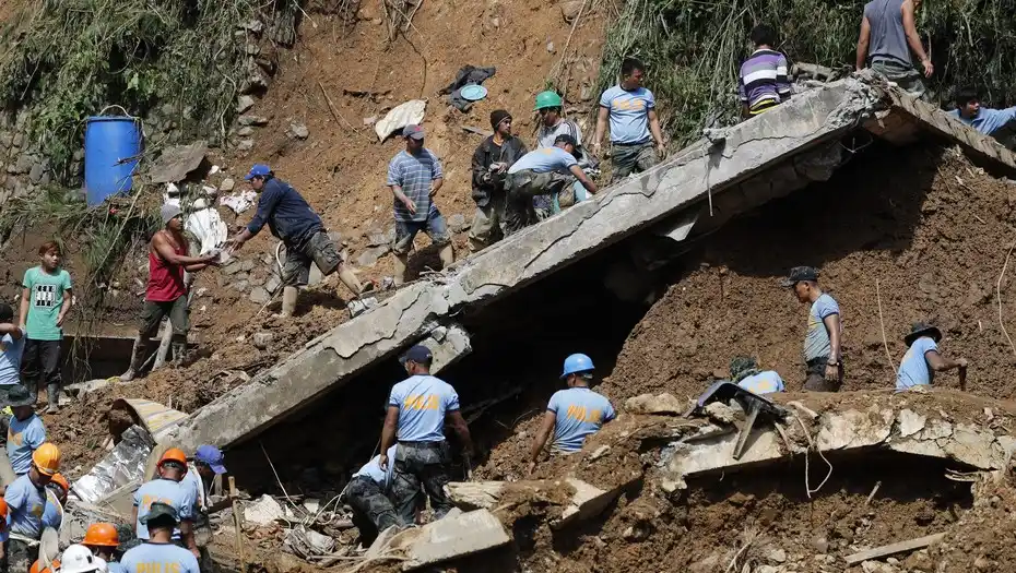 Filipinas: tareas para rescatar a las personas atrapadas en una mina
