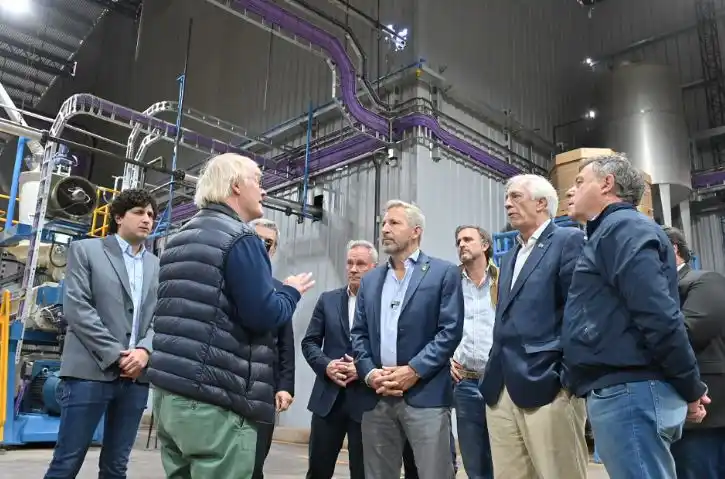 Frigerio entregó nueva adhesión al RINI: “Generar inversiones y empleo es el norte de nuestro gobierno”