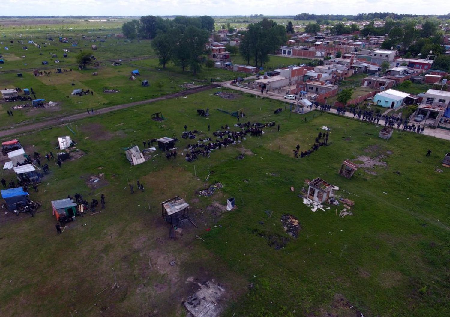 La Policía bonaerense desalojó la toma del predio de Guernica