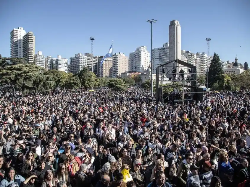 Más de 80 mil turistas pasaron por Rosario durante la semana de la bandera