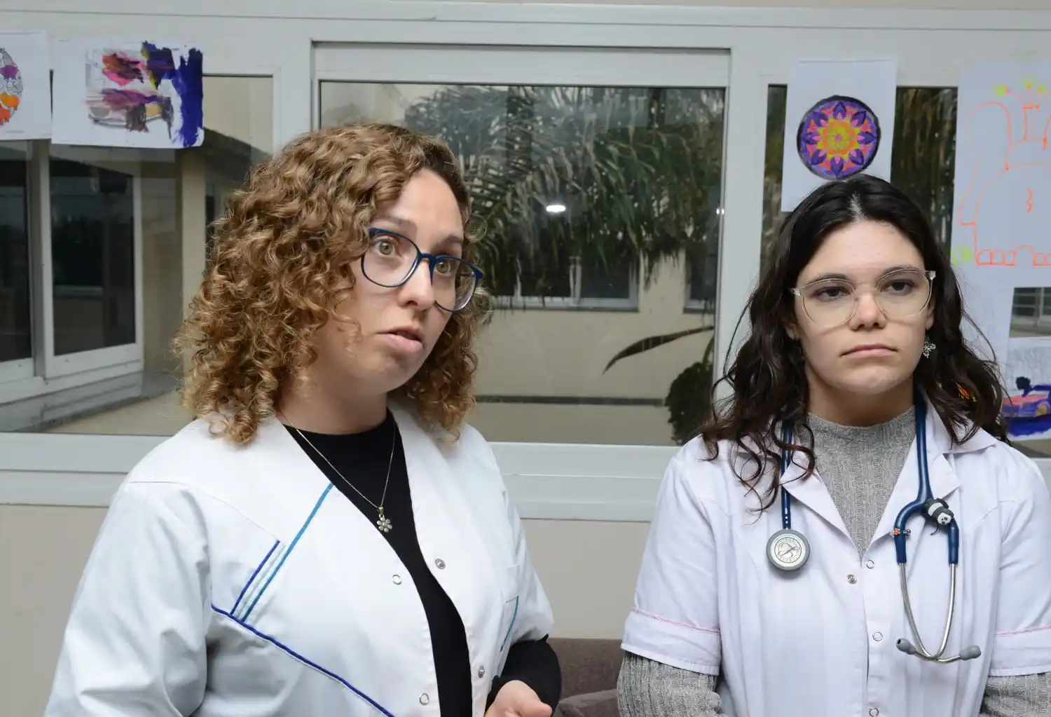 Micaela Dell’ Acqua y Carmela Cornfoot, médicas residentes del Hospital de Niños Dr. Debilio Blanco Villegas