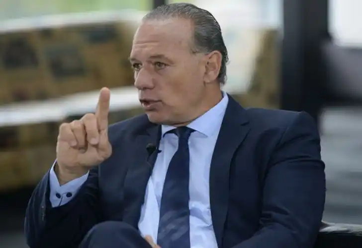 Pistolas Taser: Berni tildó de "demagogos" a intendentes PRO por afirmar que van a implementar su uso