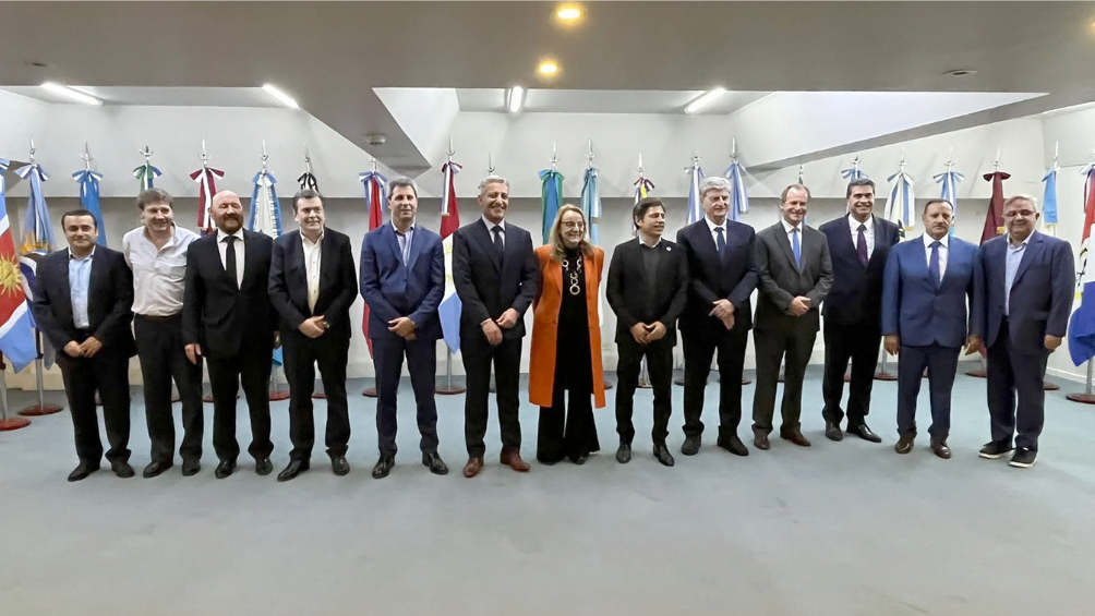 Los gobernadores del PJ se reúnen para fijar posición ante la presidencia de Milei