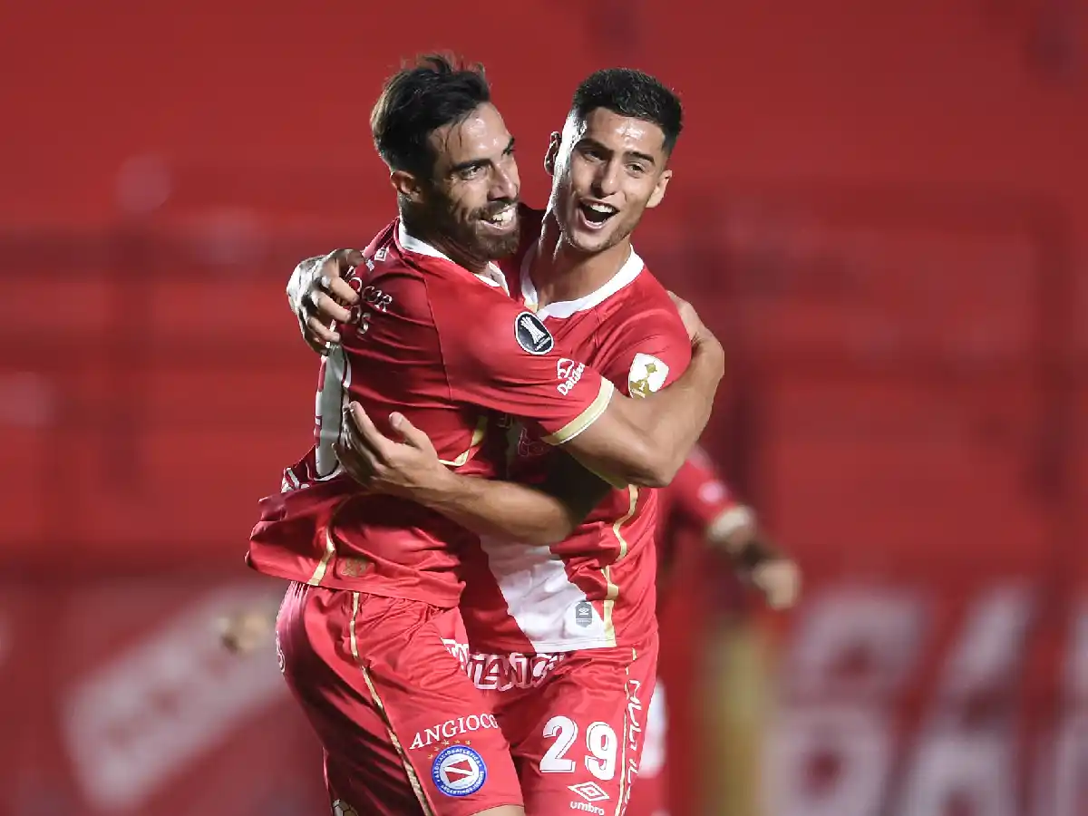 Argentinos fue pura efectividad